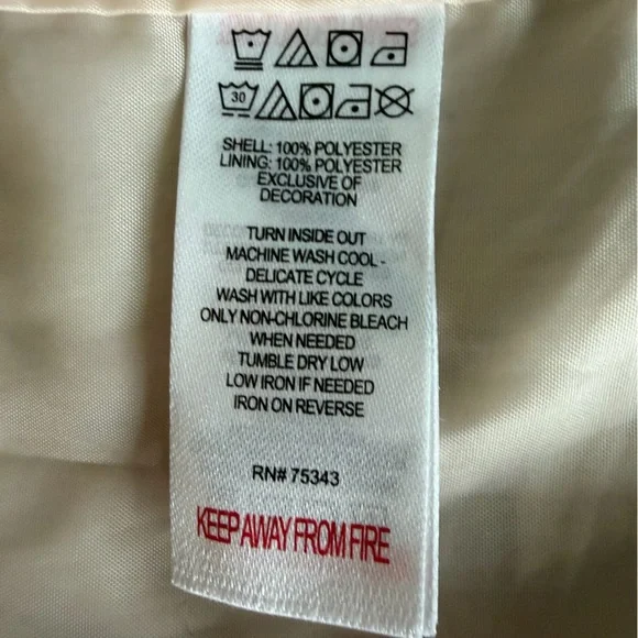 Stylish lightweight Designer waterproof Max Studio 18M Floral toddler Raincoat - Picture 6 of 9